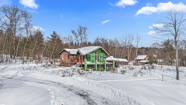 376 Rattlesnake Hill Road, Auburn, NH 03032