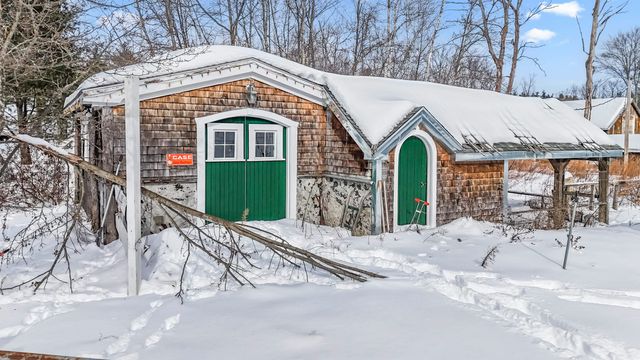 376 Rattlesnake Hill Road, Auburn, NH 03032