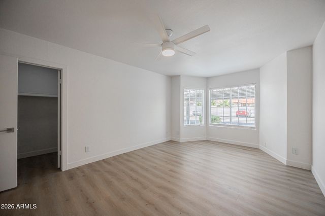 2910 W MARCONI Avenue 117, Phoenix, AZ 85053