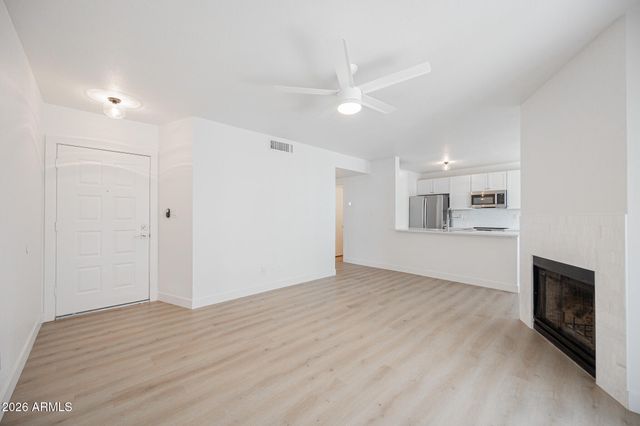 2910 W MARCONI Avenue 117, Phoenix, AZ 85053