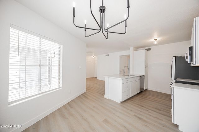 2910 W MARCONI Avenue 117, Phoenix, AZ 85053