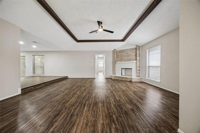 6527 Briar Glade Drive, Houston, TX 77072