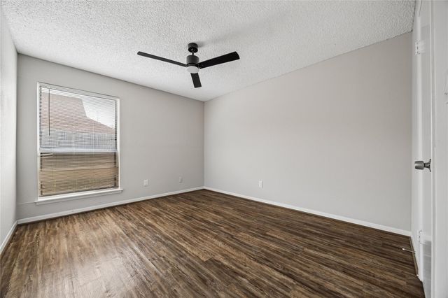 6527 Briar Glade Drive, Houston, TX 77072