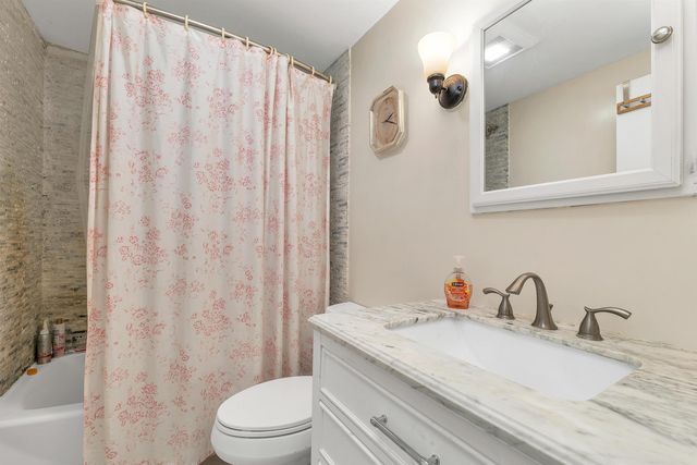 10 Masquanipi Drive, Antrim, NH 03440