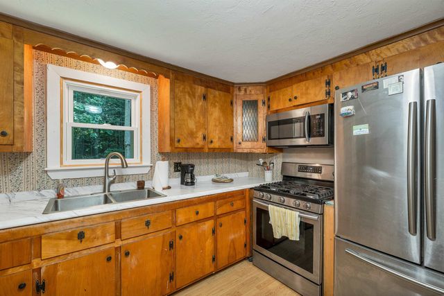 10 Masquanipi Drive, Antrim, NH 03440
