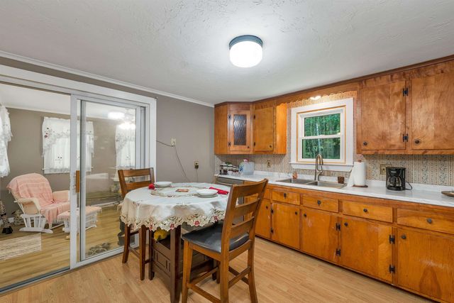 10 Masquanipi Drive, Antrim, NH 03440