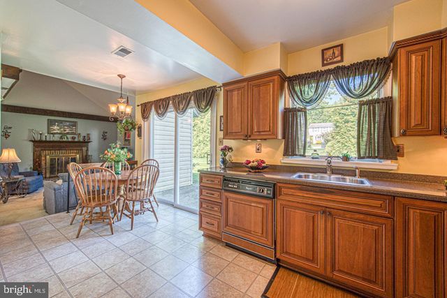 203 HAZEL RIDGE DR, Wilmington, DE 19810