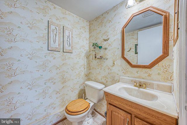 203 HAZEL RIDGE DR, Wilmington, DE 19810