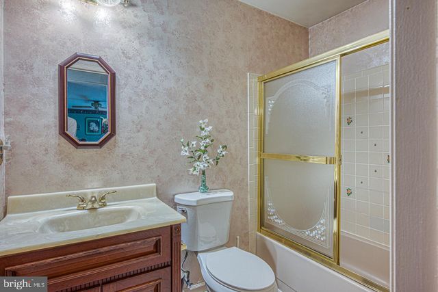 203 HAZEL RIDGE DR, Wilmington, DE 19810