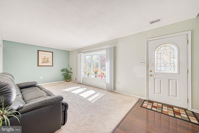 203 HAZEL RIDGE DR, Wilmington, DE 19810