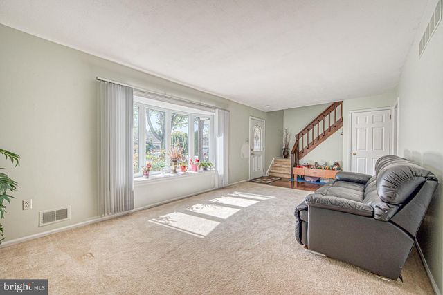 203 HAZEL RIDGE DR, Wilmington, DE 19810
