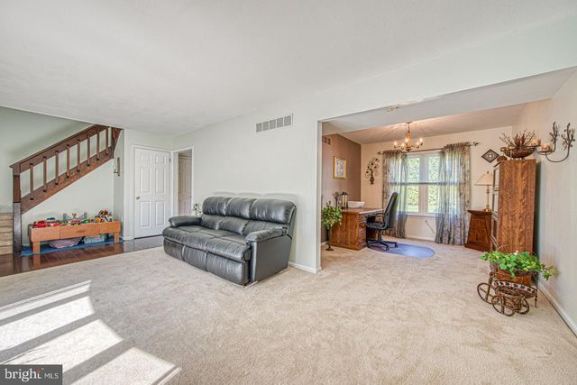 203 HAZEL RIDGE DR, Wilmington, DE 19810