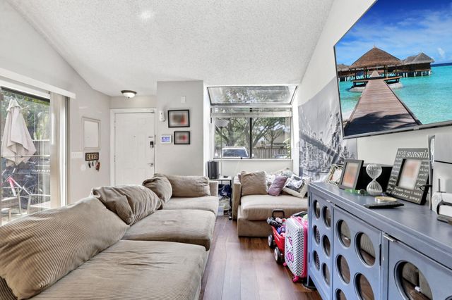 7208 Sportsman Drive, North Lauderdale, FL 33068