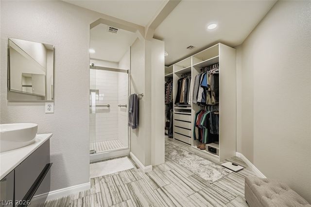 10059 Oak Creek Canyon Avenue, Las Vegas, NV 89147