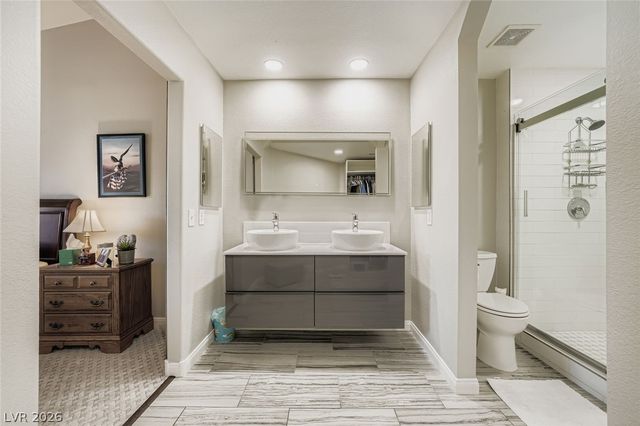 10059 Oak Creek Canyon Avenue, Las Vegas, NV 89147