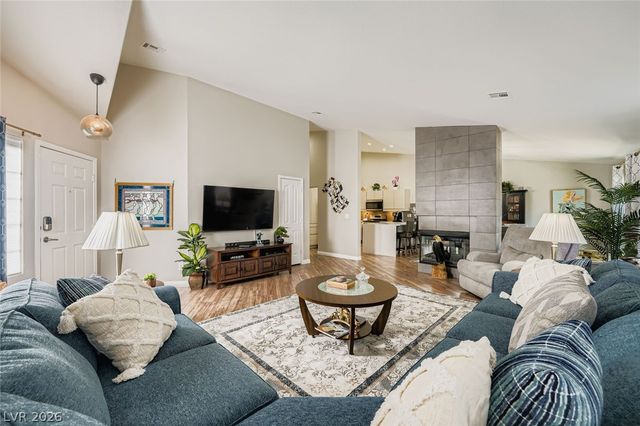 10059 Oak Creek Canyon Avenue, Las Vegas, NV 89147