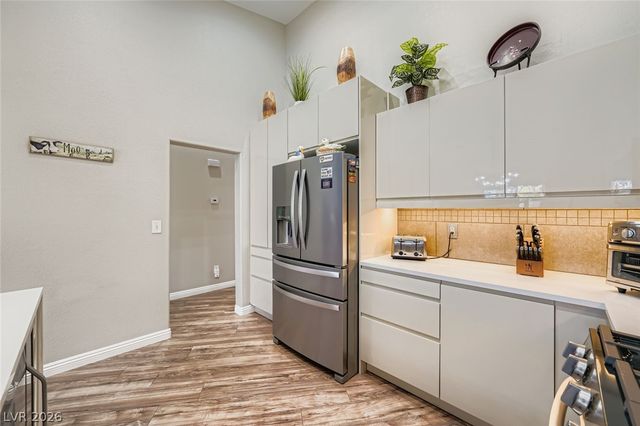 10059 Oak Creek Canyon Avenue, Las Vegas, NV 89147