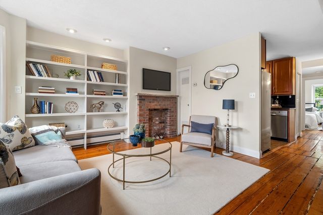 88 W Springfield St 3, Boston, MA 02118