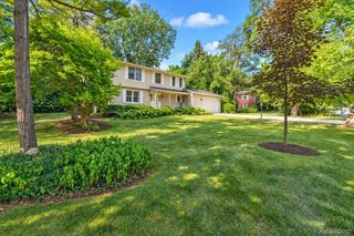 1990 Squirrel Valley Drive, Bloomfield Hills, MI 48304