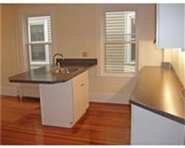 14 E Milton Road 4B, Brookline, MA 02445