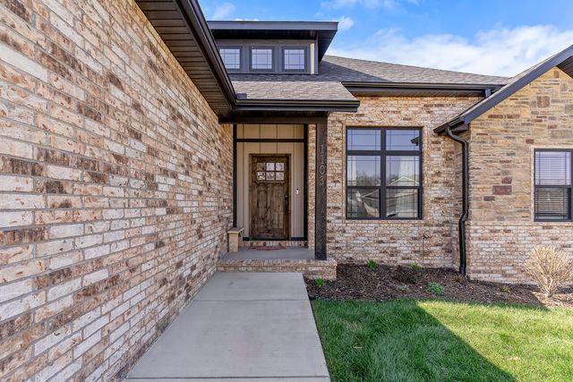 1103 S Brooks Avenue, Ozark, MO 65721