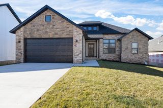 1103 S Brooks Avenue, Ozark, MO 65721