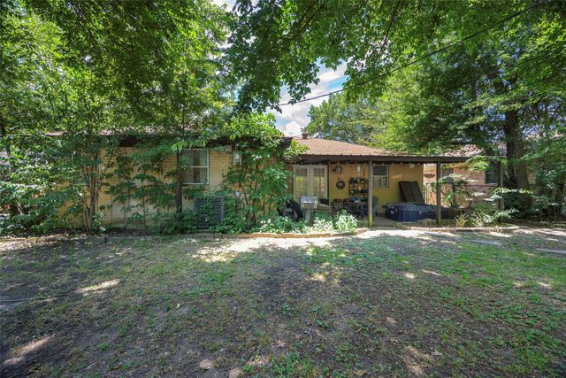 8619 Reva Street, Dallas, TX 75227