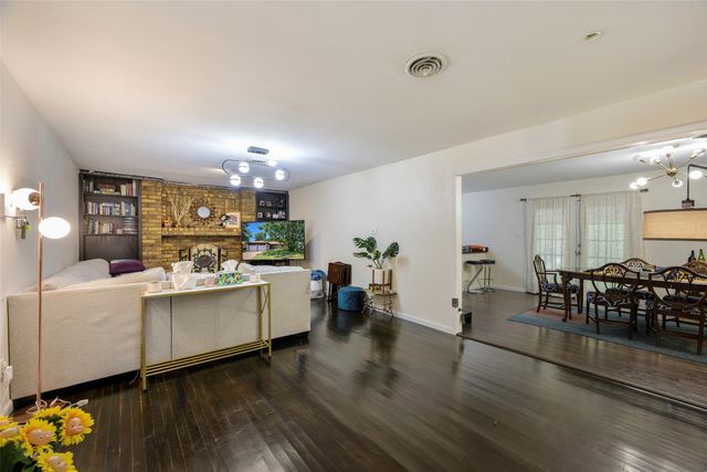 8619 Reva Street, Dallas, TX 75227