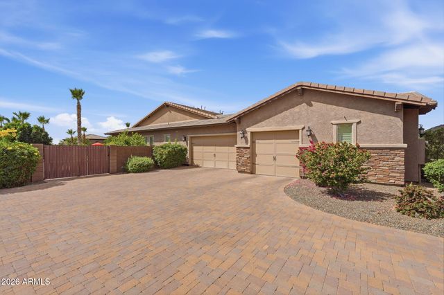 7561 W ARTEMISA Avenue, Peoria, AZ 85383