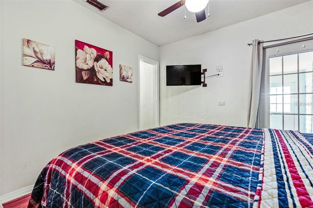 1203 NW 12TH AVENUE, Gainesville, FL 32601