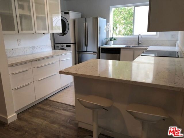 9297 BURTON Way 3, Beverly Hills, CA 90210
