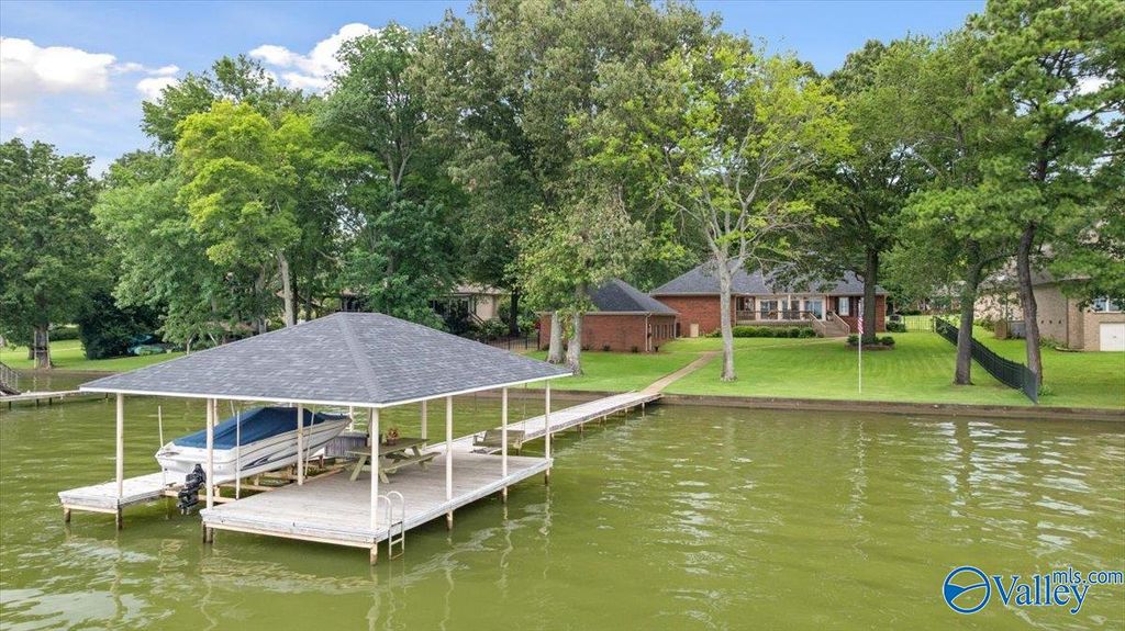 9649 Hawkins Drive, Athens, AL 35611