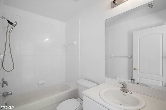 8535 athena CT, Lehigh Acres, FL 33971