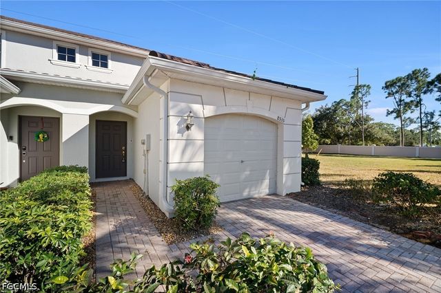 8535 athena CT, Lehigh Acres, FL 33971