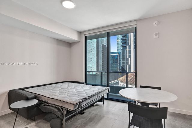 121 NE 5th Street 807, Miami, FL 33132