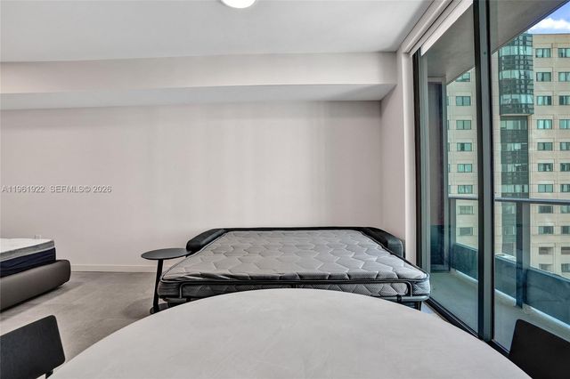 121 NE 5th Street 807, Miami, FL 33132