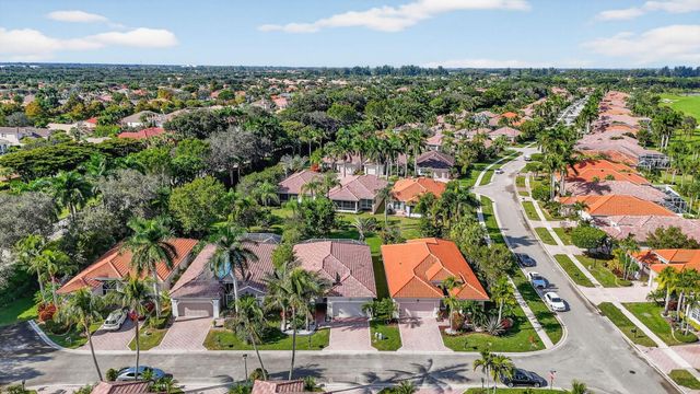 8813 Downing Street, Boynton Beach, FL 33472