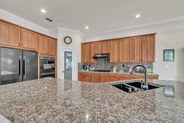 1548 Broder Cir, Folsom, CA 95630