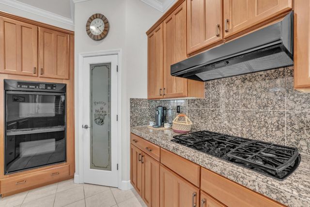 1548 Broder Cir, Folsom, CA 95630