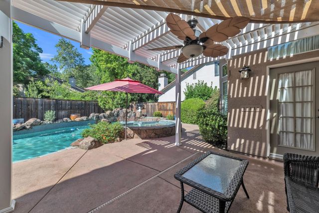 1548 Broder Cir, Folsom, CA 95630