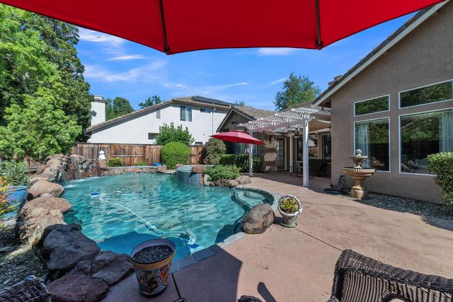 1548 Broder Cir, Folsom, CA 95630