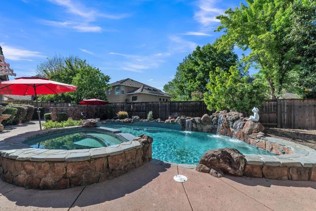 1548 Broder Cir, Folsom, CA 95630