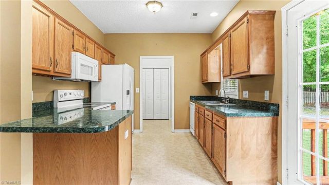 709 Old Castle Drive, Randleman, NC 27317