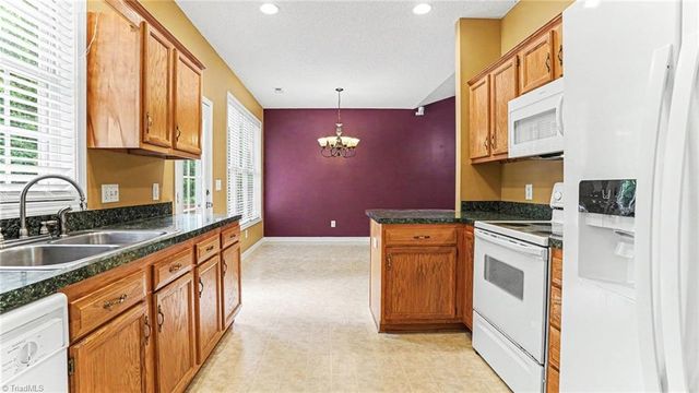 709 Old Castle Drive, Randleman, NC 27317