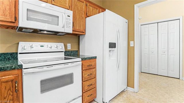 709 Old Castle Drive, Randleman, NC 27317