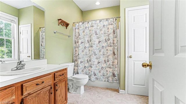 709 Old Castle Drive, Randleman, NC 27317