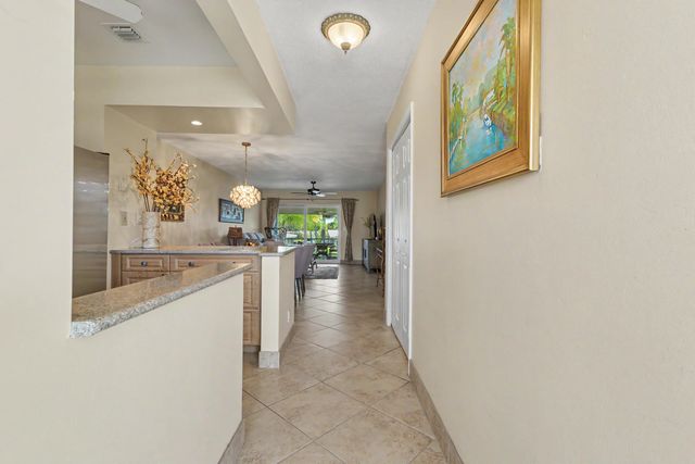 298 SE 6th Avenue 18, Pompano Beach, FL 33060