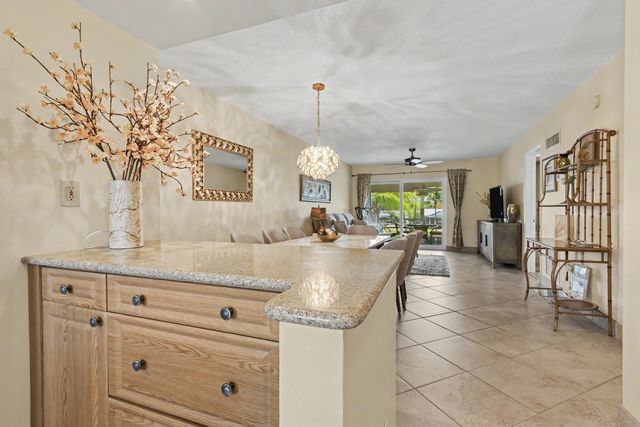 298 SE 6th Avenue 18, Pompano Beach, FL 33060