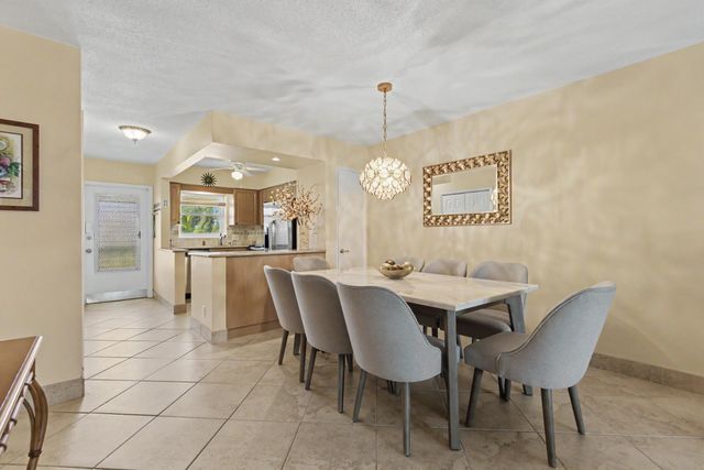 298 SE 6th Avenue 18, Pompano Beach, FL 33060