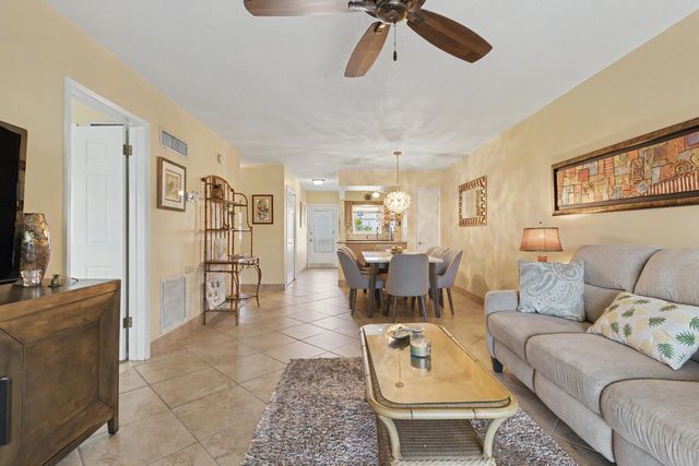 298 SE 6th Avenue 18, Pompano Beach, FL 33060